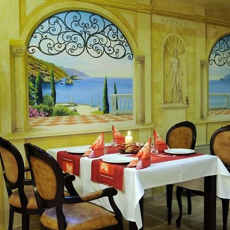 Hotel Apollo Darlowko Luaran gambar