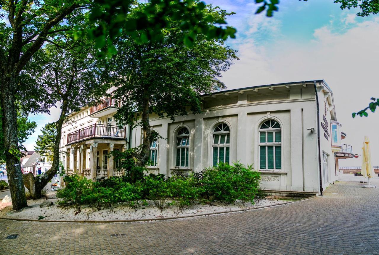 Hotel Apollo Darlowko Luaran gambar