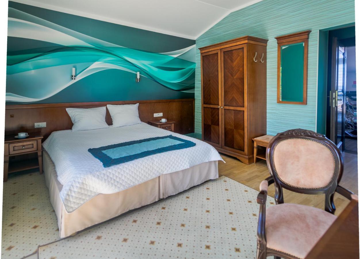 Hotel Apollo Darlowko Luaran gambar